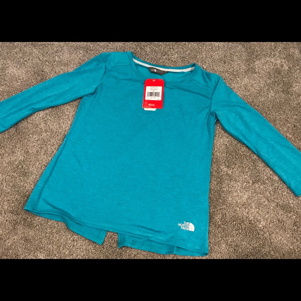 Women’s Dry Fit North face athletic top